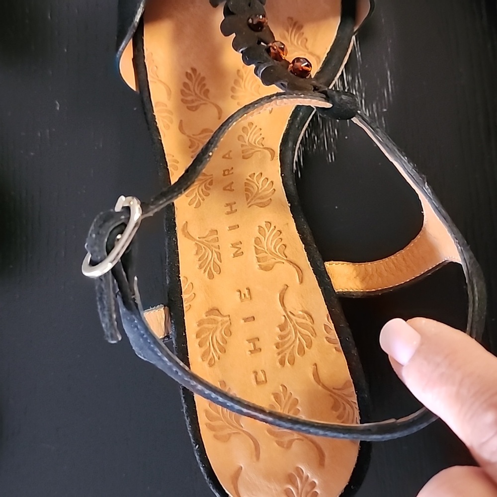 CHIE MIHARA Scalloped T-Strap Sandals EU 38 US 8 Beaded Floral Leather Spain Art - Picture 9 of 17
